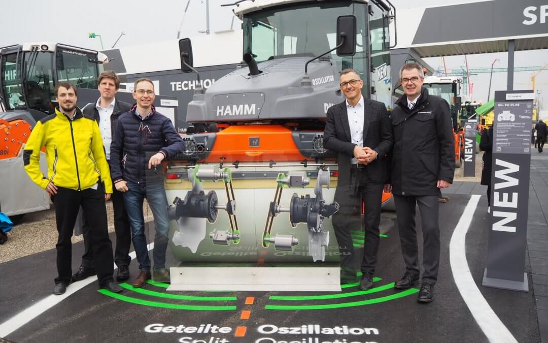 Synchronizing heavy athletes: LCM and Hamm increase compaction quality of road rollers